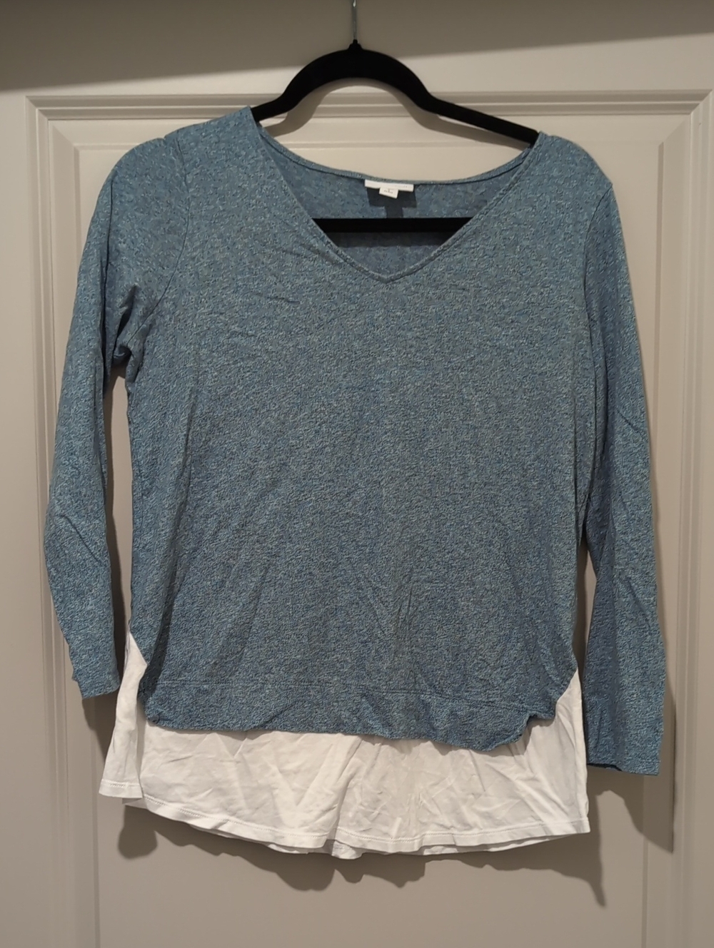 J. Jill Light Blue Layered V-Neck Long Sleeve Top with White Hem